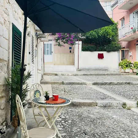 By The Sea - 21443 * 马卡尔斯卡